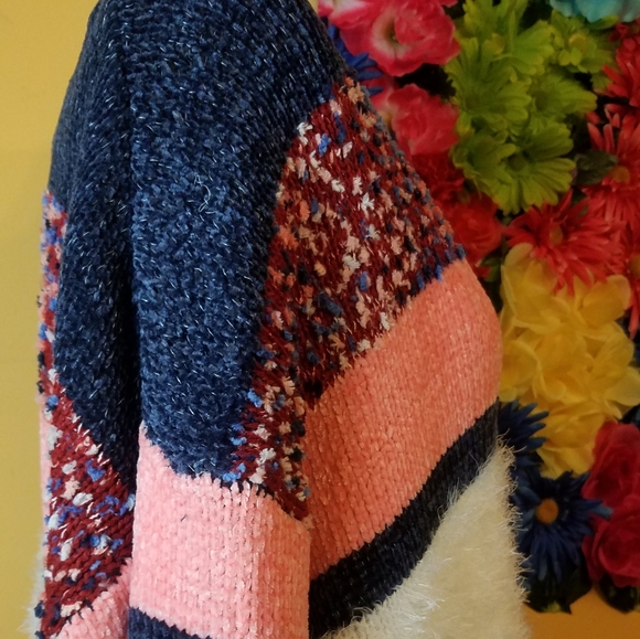 NWT Marc NY- coral, white and navy striped comfy fuzzy sweater- large WN - Picture 7 of 8